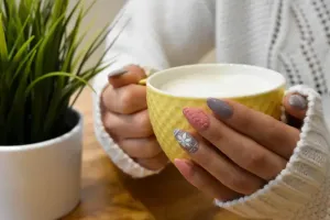 manicure hybrydowy